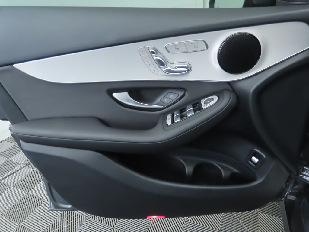 Thumbnail: 2021 Mercedes-Benz GLC - 25