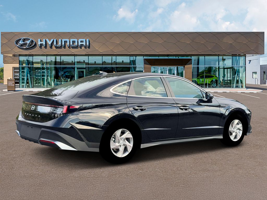 New 2026 Black Hyundai SE image 8