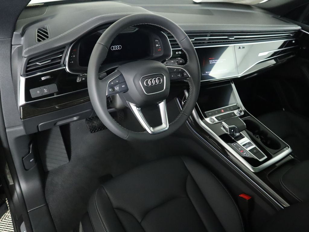 2025 Audi Q8  10