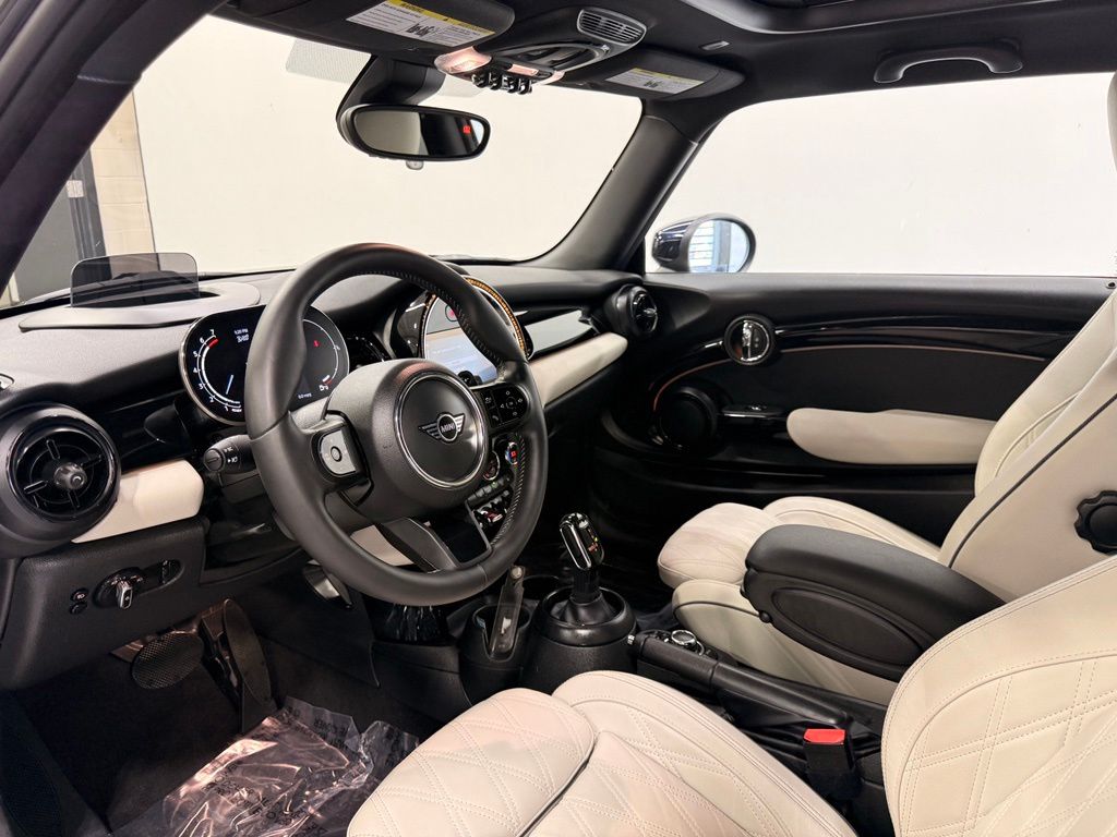 Thumbnail: 2023 MINI Cooper - 11