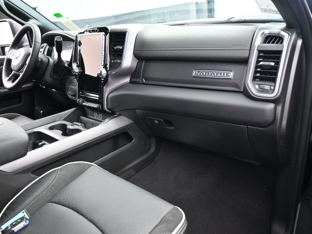 New 2026 Diamond Black Crystal Pearlcoat Ram Laramie image 50