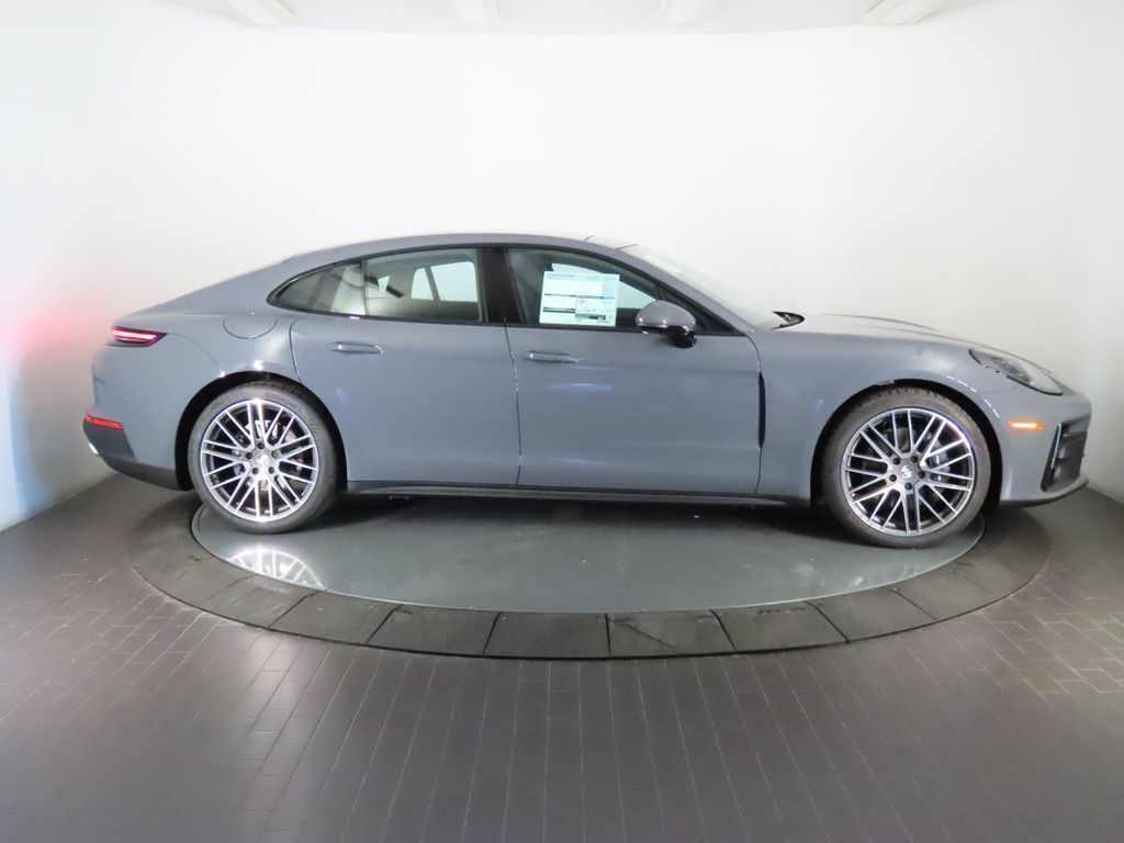 Thumbnail: 2026 Porsche Panamera - 8
