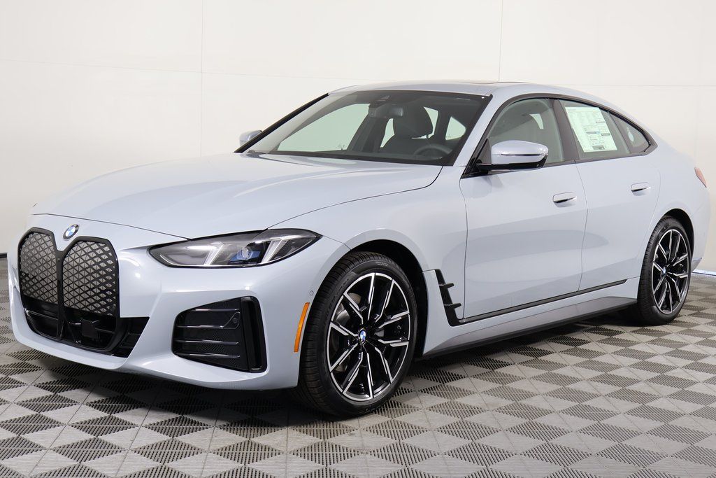 Thumbnail: 2026 BMW i4 - 1