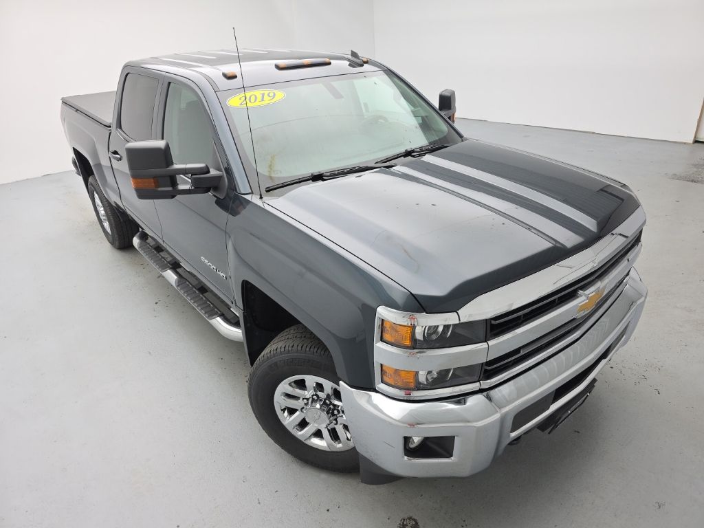 Gray (Graphite Metallic) 2019 Chevrolet Silverado 2500HD Pickup Truck Four-Wheel Drive 6-Speed Automatic Overdrive