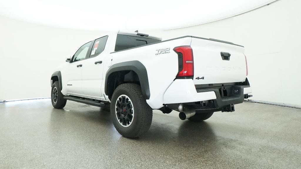 Thumbnail: 2025 Toyota Tacoma - 10