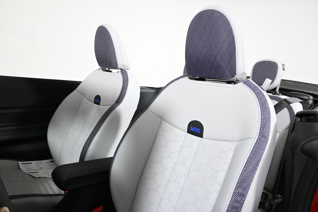 Thumbnail: 2026 MINI Cooper - 23