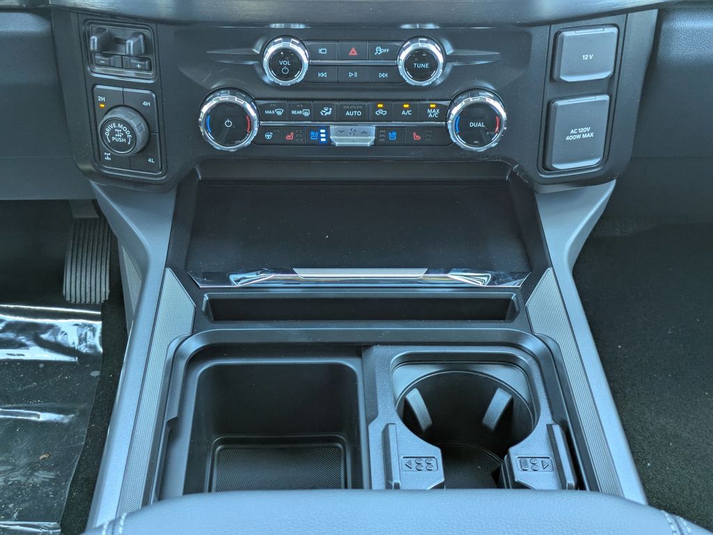 2026 Ford F-350 Super Duty LARIAT