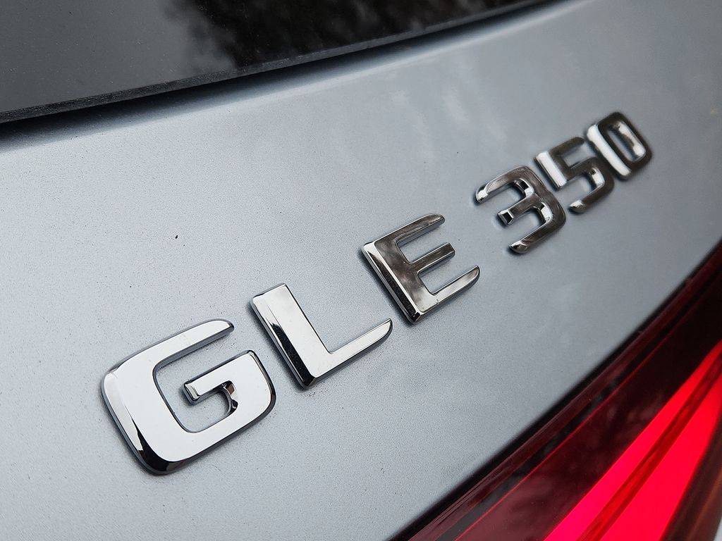 Thumbnail: 2026 Mercedes-Benz GLE - 16