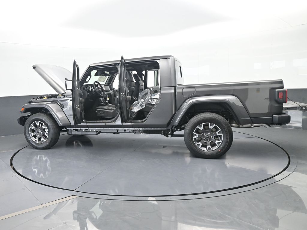 New 2026 Granite Crystal Metallic Clearcoat Jeep Sahara image 68