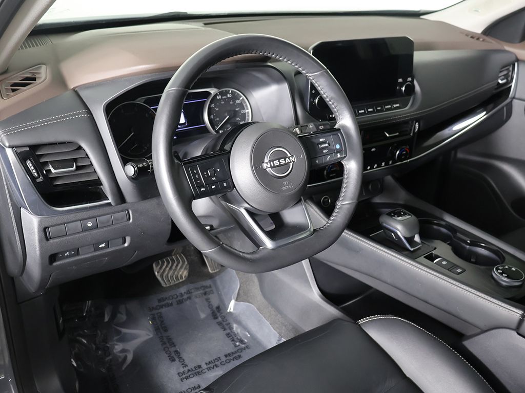 Used 2023 Gray Nissan SL image 26