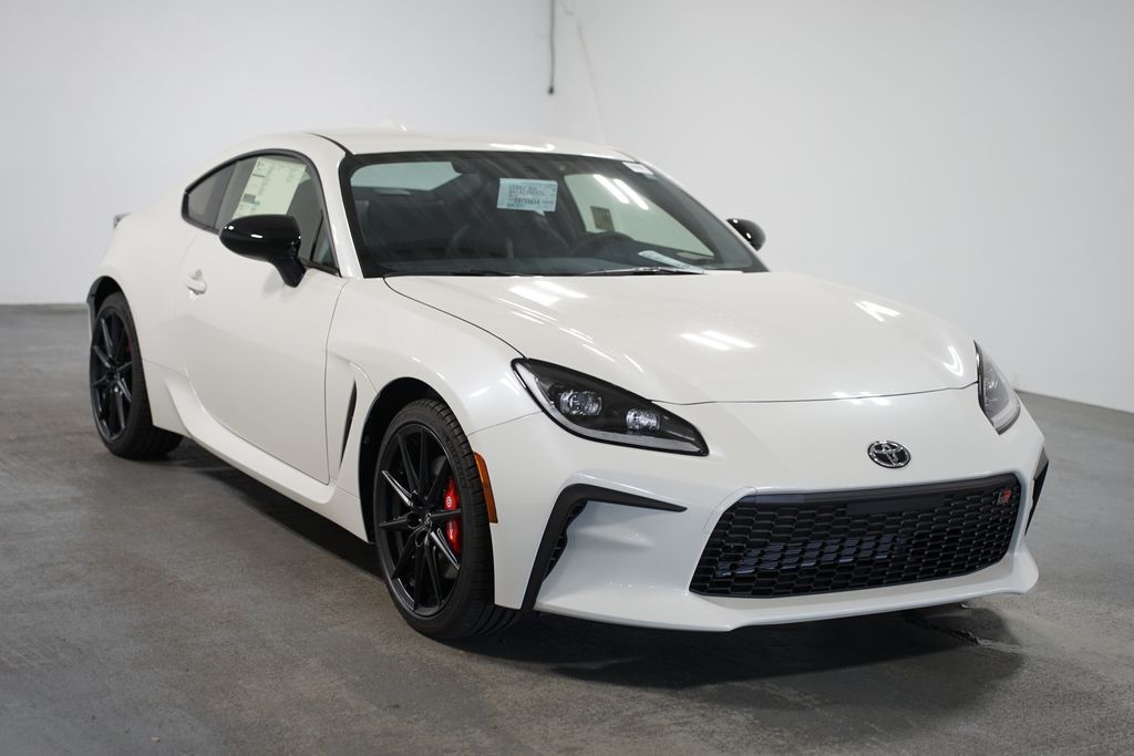 2025 Toyota GR86 Premium 3
