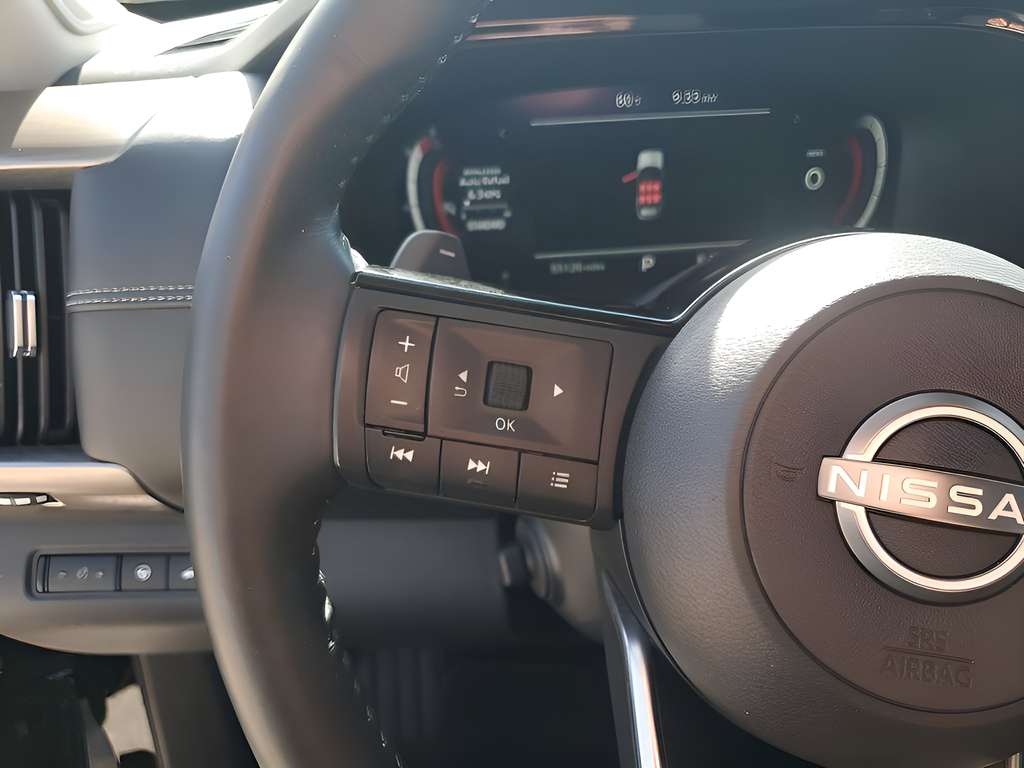 Used Car 2023 Nissan Pathfinder  Platinum For Sale Under $35,000 In Austin, Texas
