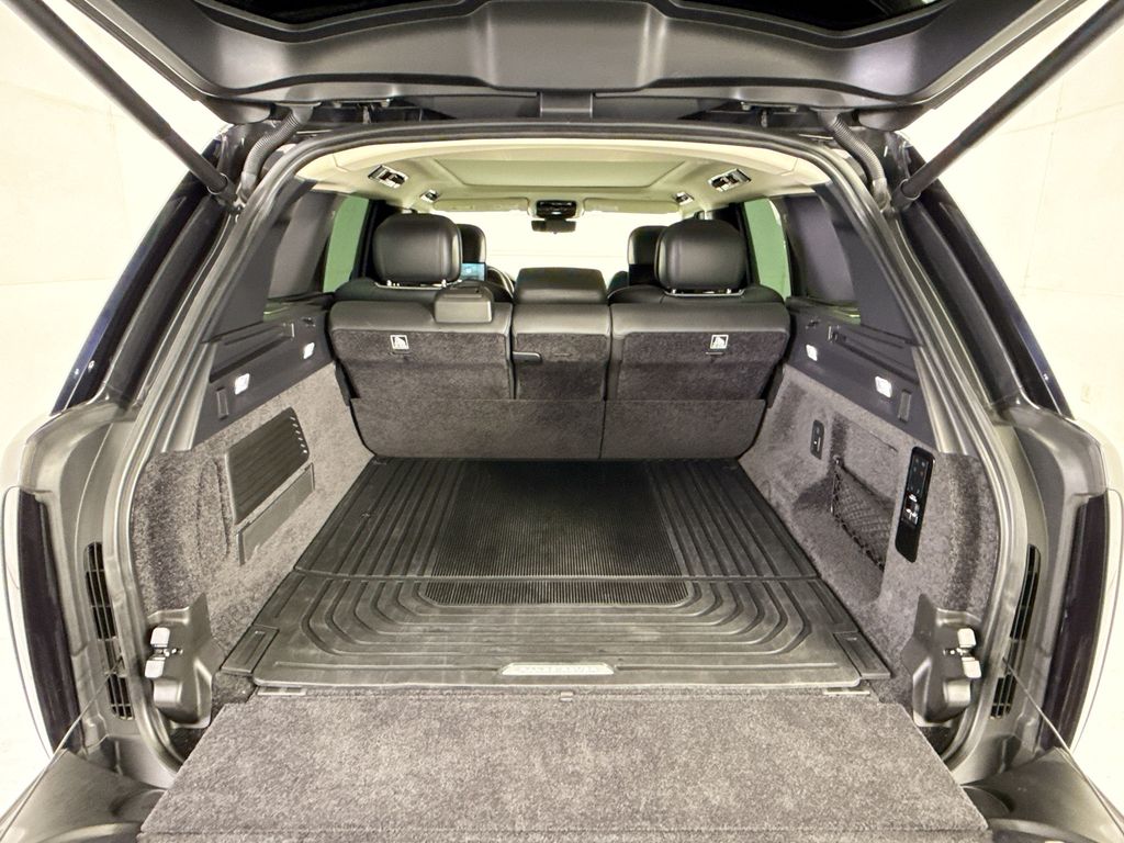 Thumbnail: 2023 Land Rover Range Rover - 27