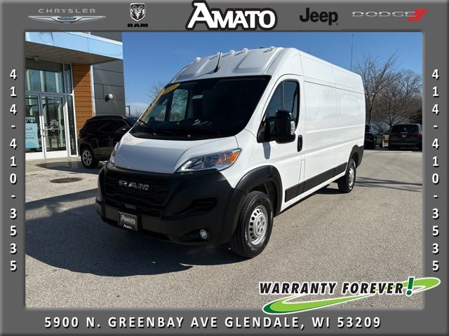 Bright White Clearcoat 2025 RAM ProMaster Van 9-Speed Automatic