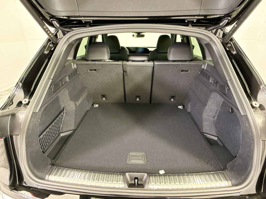 Thumbnail: 2025 Audi SQ5 - 27