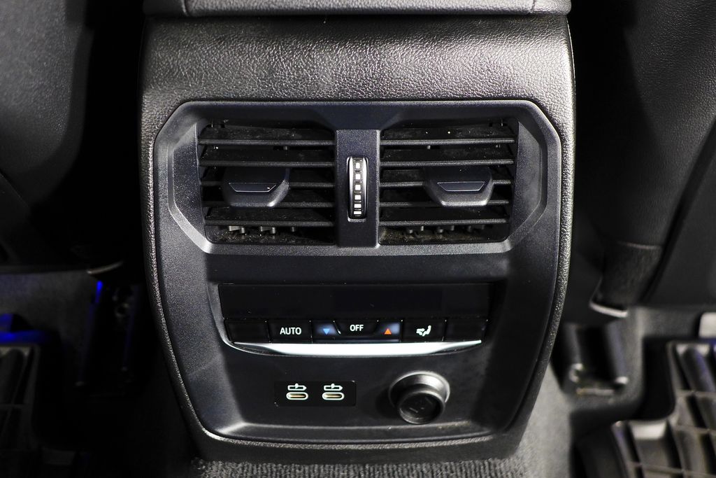 Thumbnail: 2020 BMW 3 Series - 24