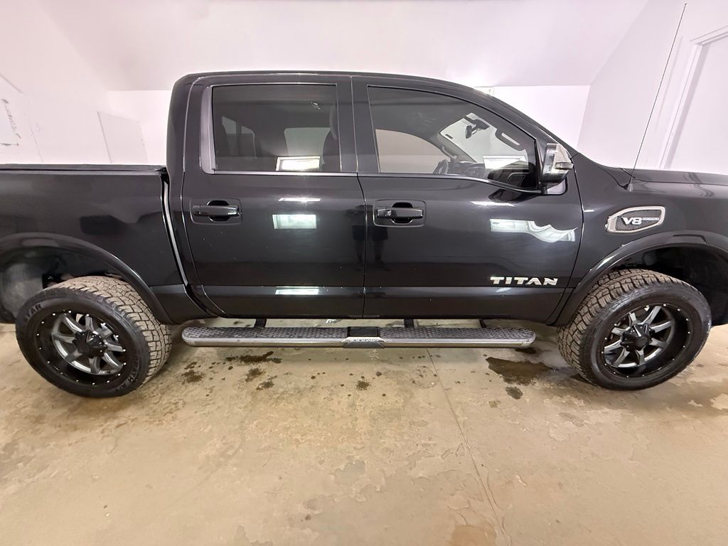 2017 Nissan Titan SL - Photo 6