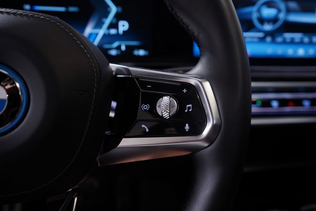 2024 BMW i7 eDrive50 21