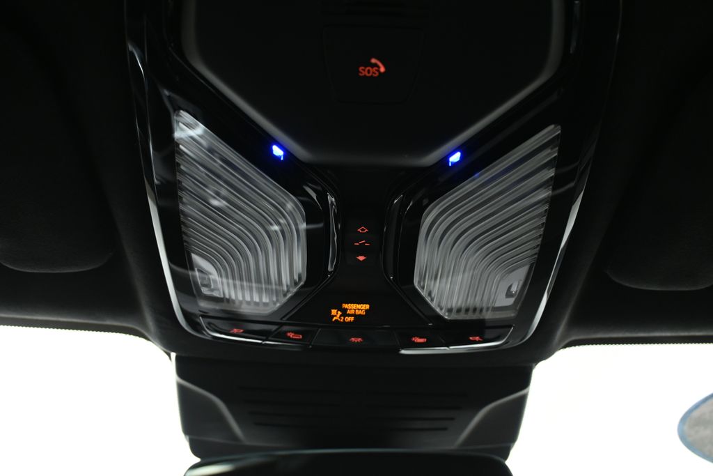 Thumbnail: 2026 BMW X7 - 21