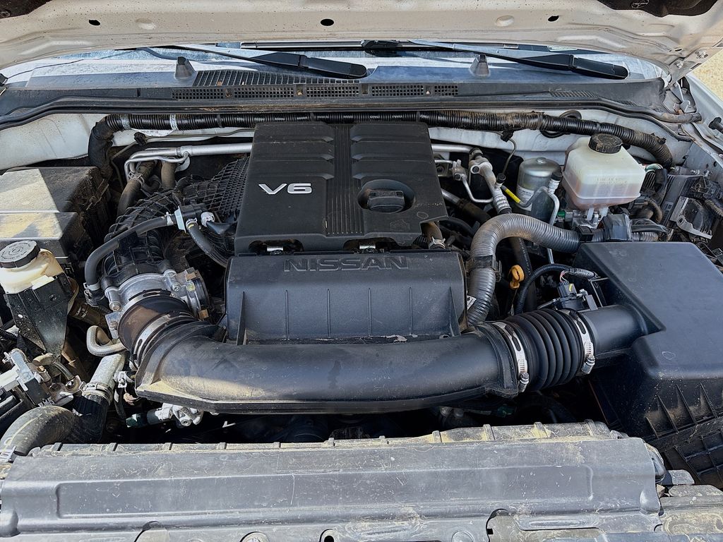 Used 2020 White Nissan PRO-4X image 30