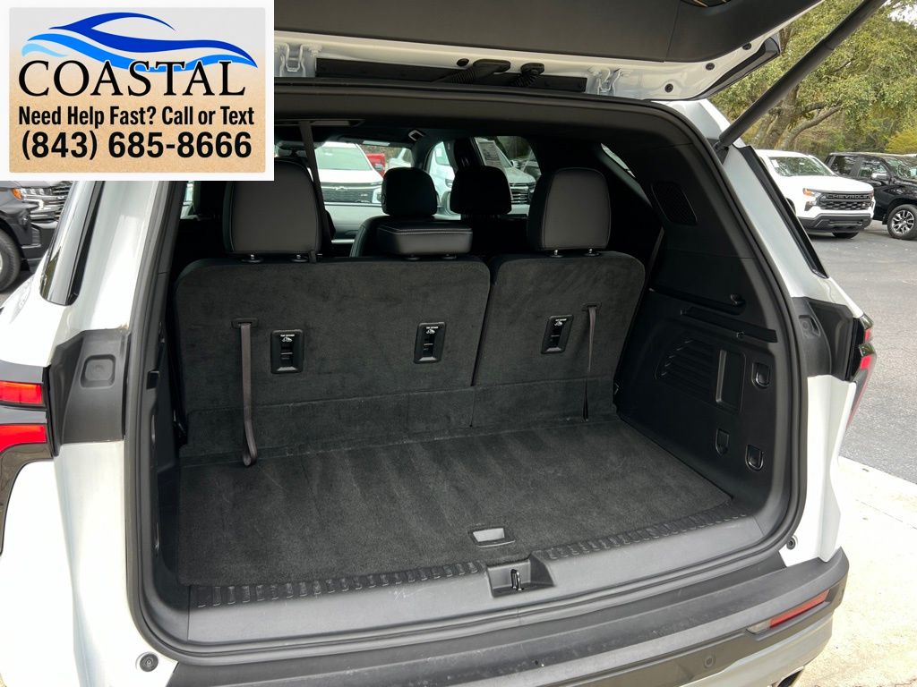 2025 Chevrolet Traverse LT White at Bob Mills Chevrolet