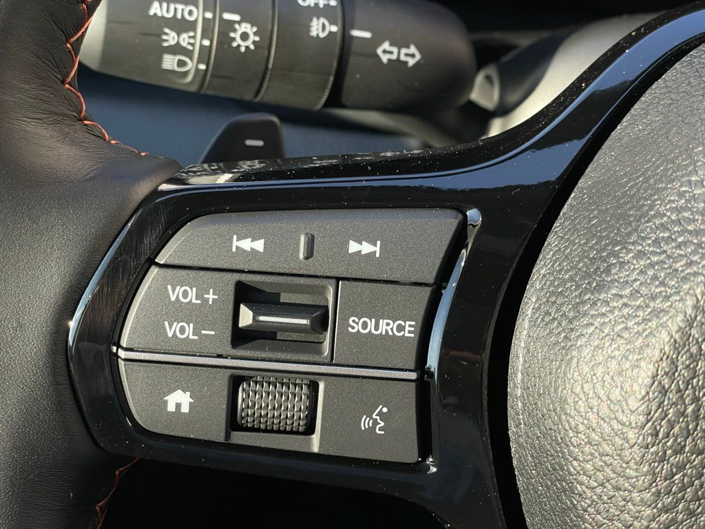 Thumbnail: 2025 Honda Pilot - 15