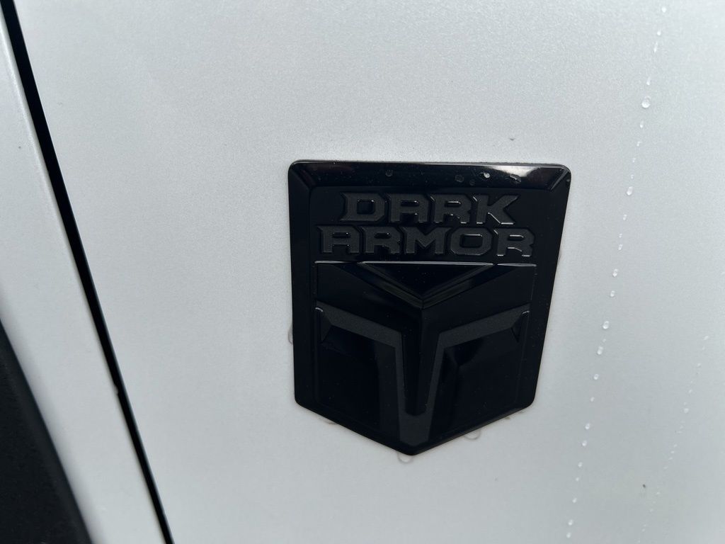 2026 Nissan Rogue Dark Armor - 9