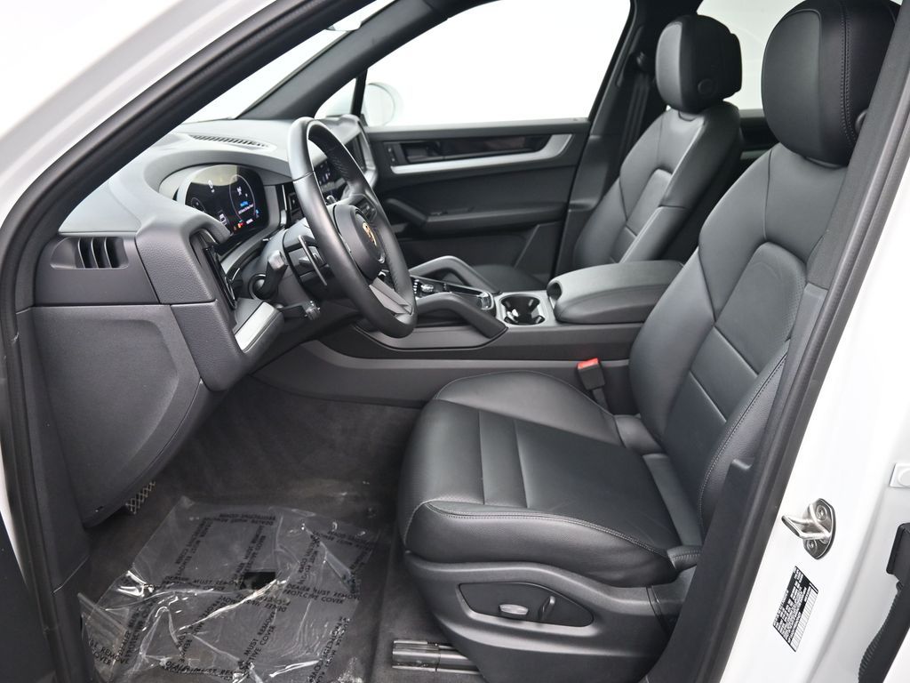 Certified Used 2024 White Porsche  image 7