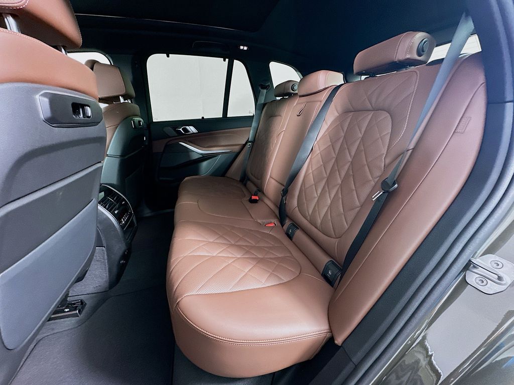 Thumbnail: 2026 BMW X5 - 17