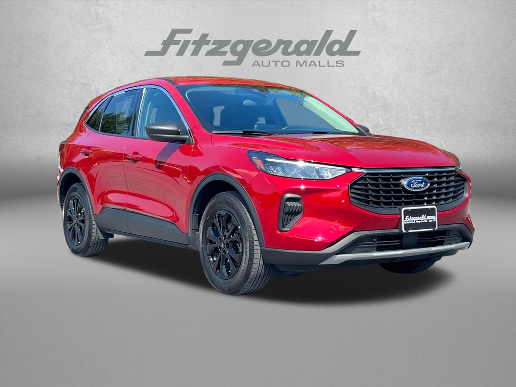 Rapid Red Metallic Tinted Clearcoat 2023 Ford Escape SUV / Crossover All-Wheel Drive 8-Speed Automatic