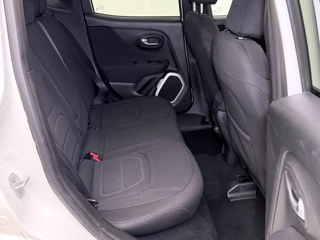 Thumbnail: 2018 Jeep Renegade - 22