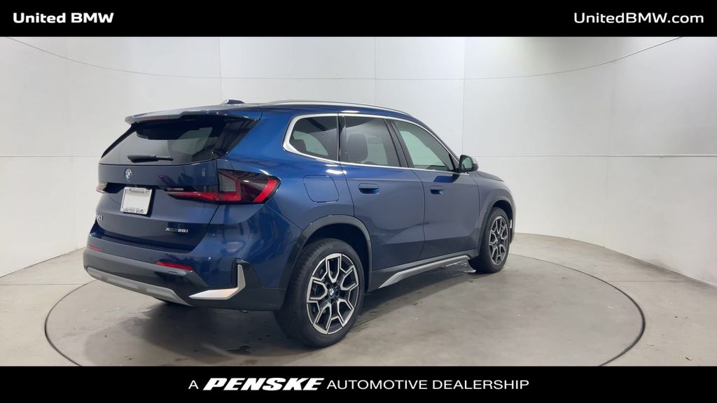 Thumbnail: 2024 BMW X1 - 8