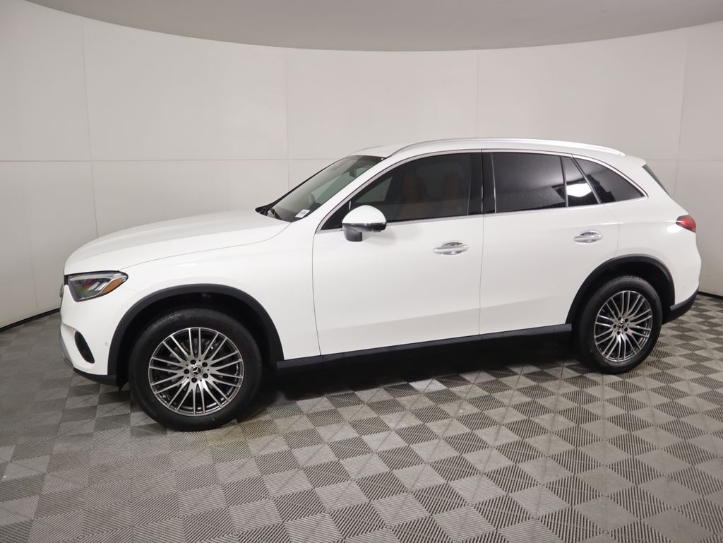 Thumbnail: 2026 Mercedes-Benz GLC - 8