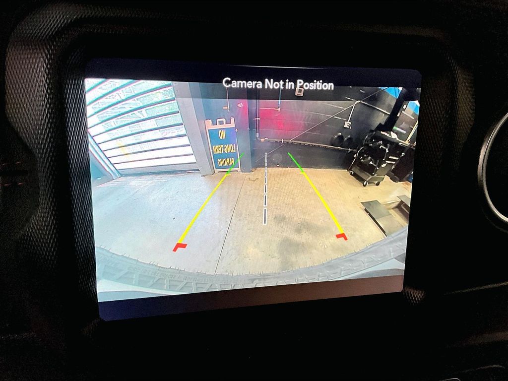 2020 Jeep Wrangler — photo 20
