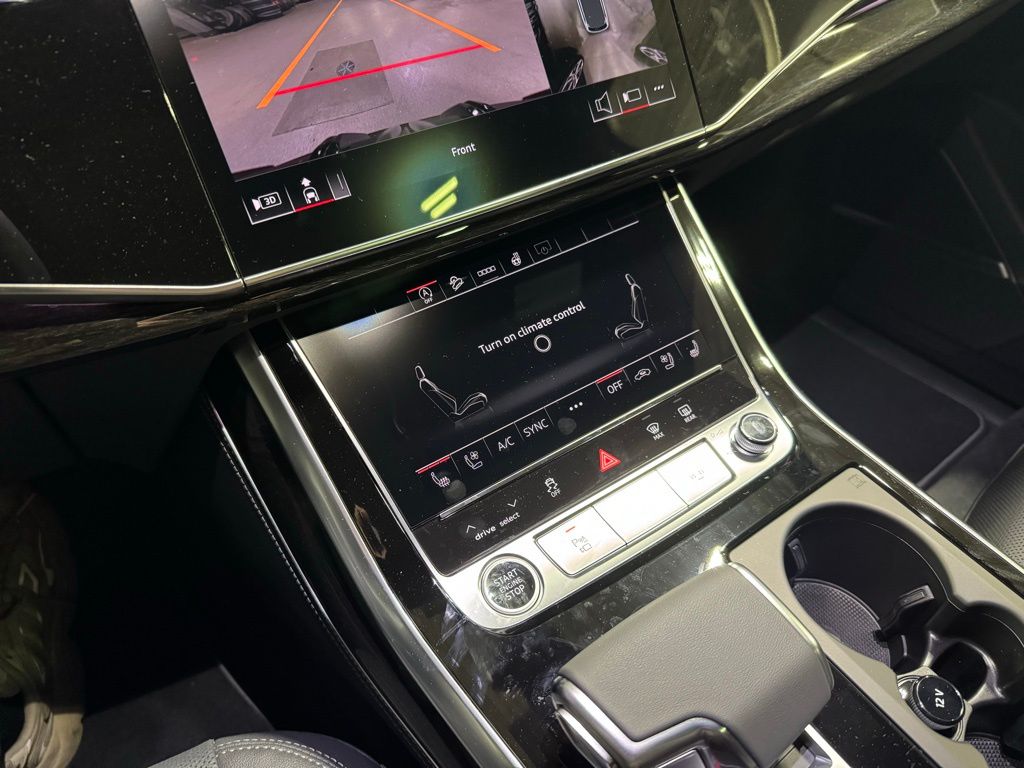 Thumbnail: 2026 Audi Q7 - 16