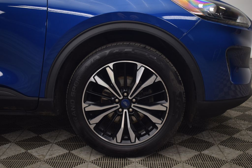 used 2022 Ford Escape car, priced at $18,999