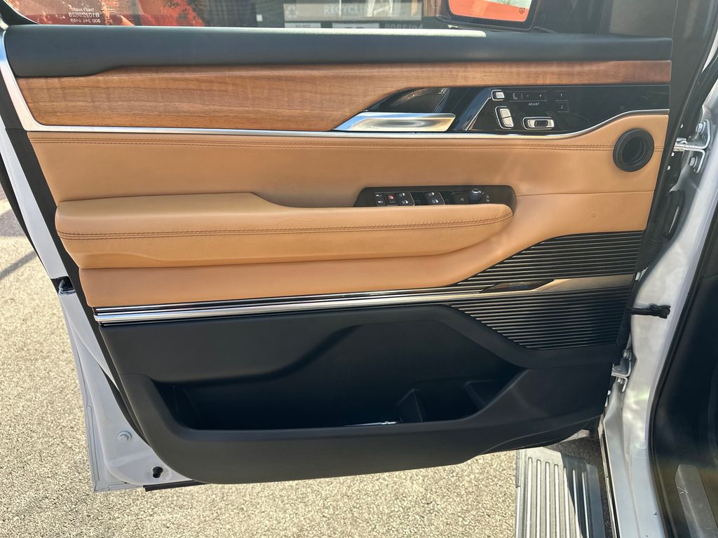 Used Car 2022 Jeep Grand Wagoneer  Series Iii For Sale Under $50,000 In Austin, Texas