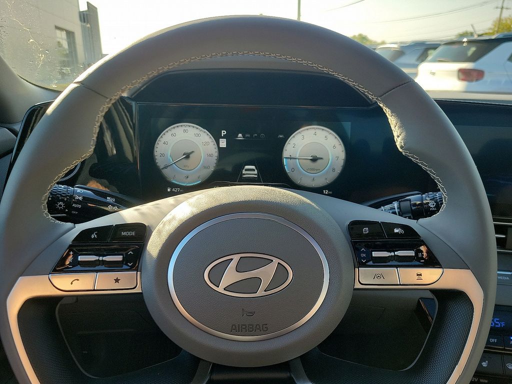 2025 Hyundai Elantra Sport 10