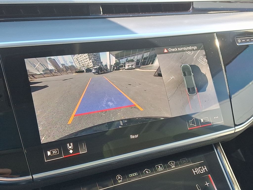 Thumbnail: 2022 Audi A8 - 18