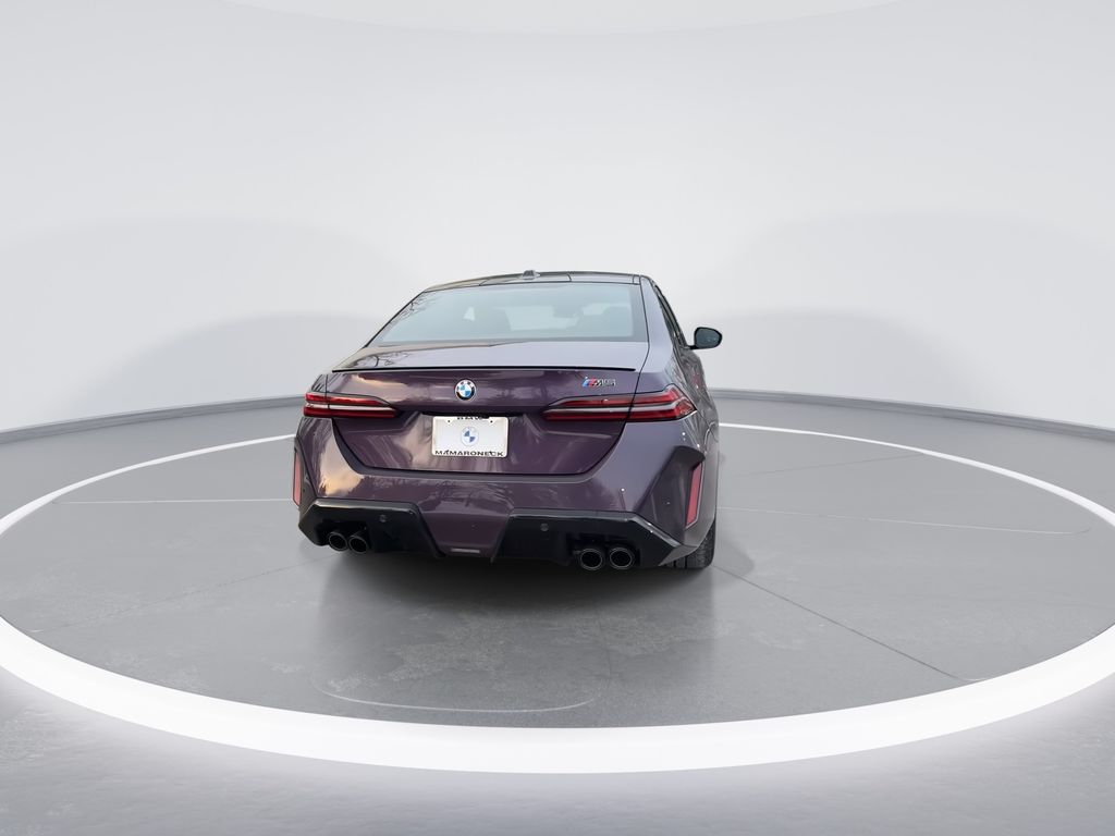 Thumbnail: 2026 BMW M5 - 7