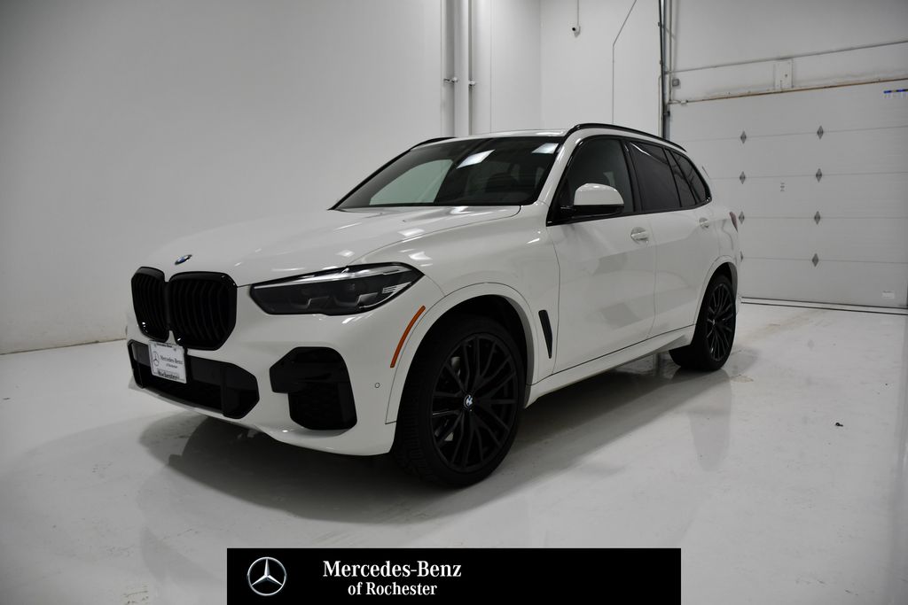 2022 BMW X5 xDrive40i AWD