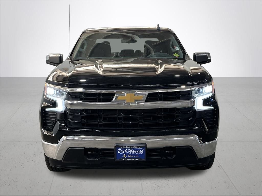 2022 Chevrolet Silverado 1500 LT photo 3