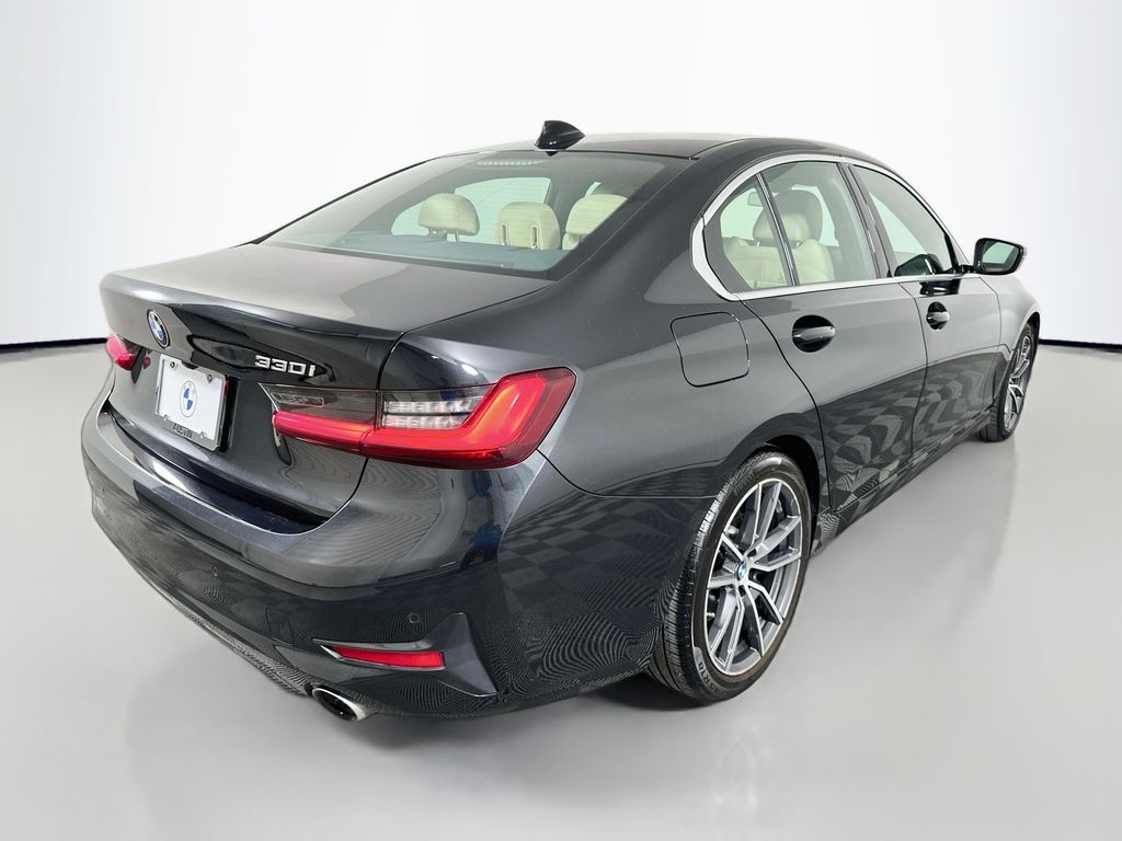 Thumbnail: 2022 BMW 3 Series - 5
