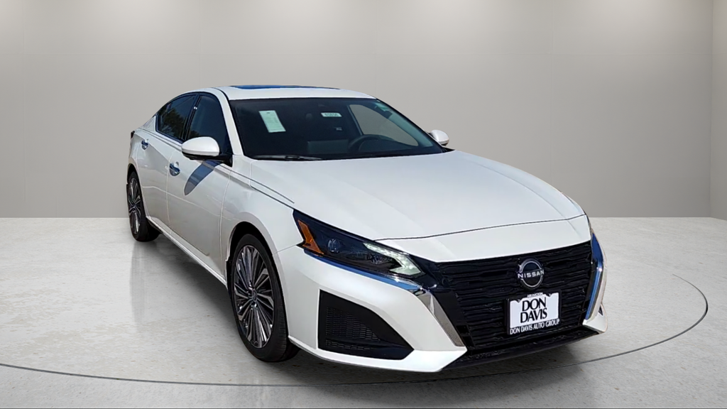 2025 Nissan Altima