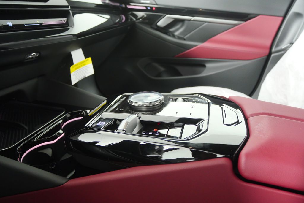 Thumbnail: 2026 BMW 5 Series - 22