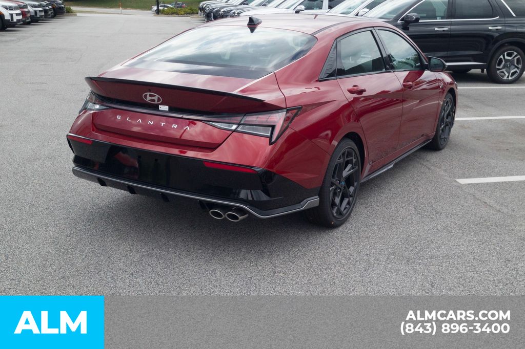 2025 Hyundai Elantra N Line - Photo 5