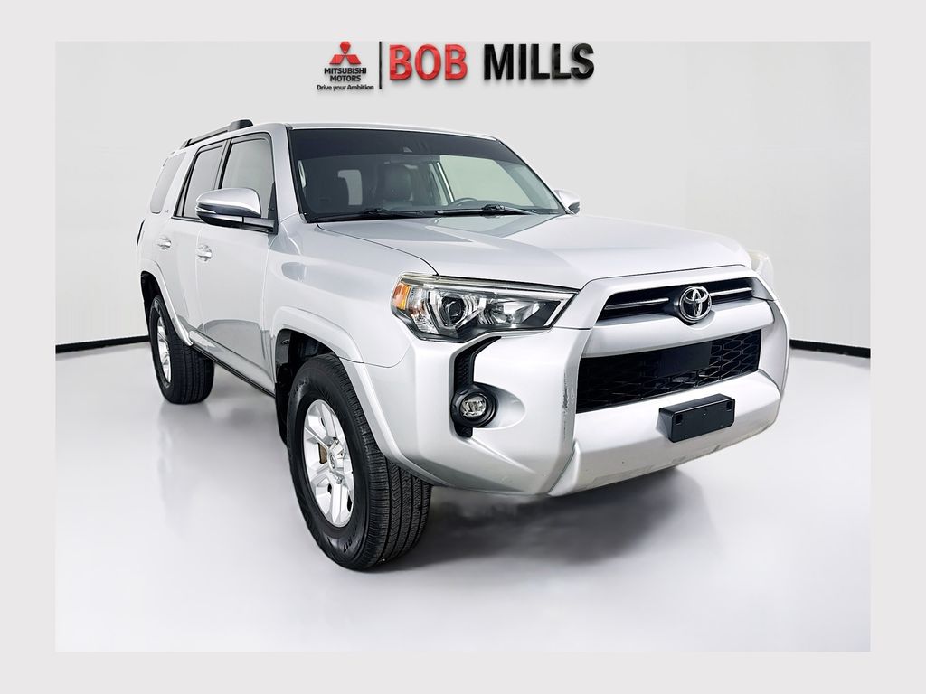 Classic Silver Metallic 2021 Toyota 4Runner SUV / Crossover 4X2 5-Speed Automatic Overdrive