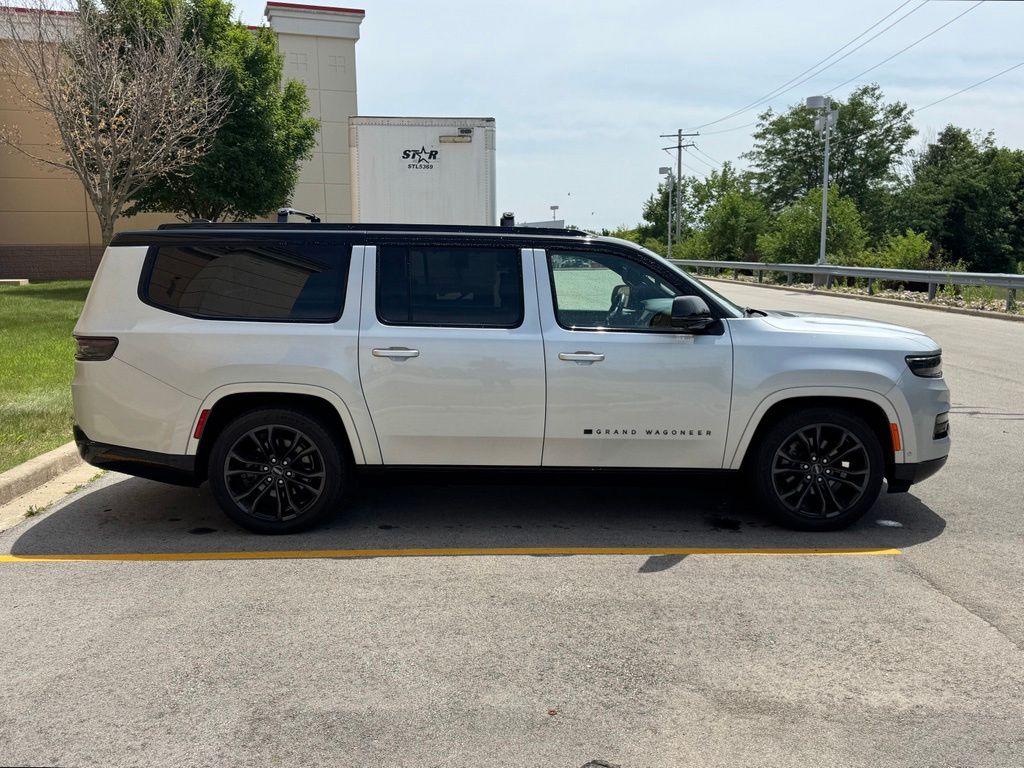 Used 2024 Silver Zynith Jeep Series II image 3