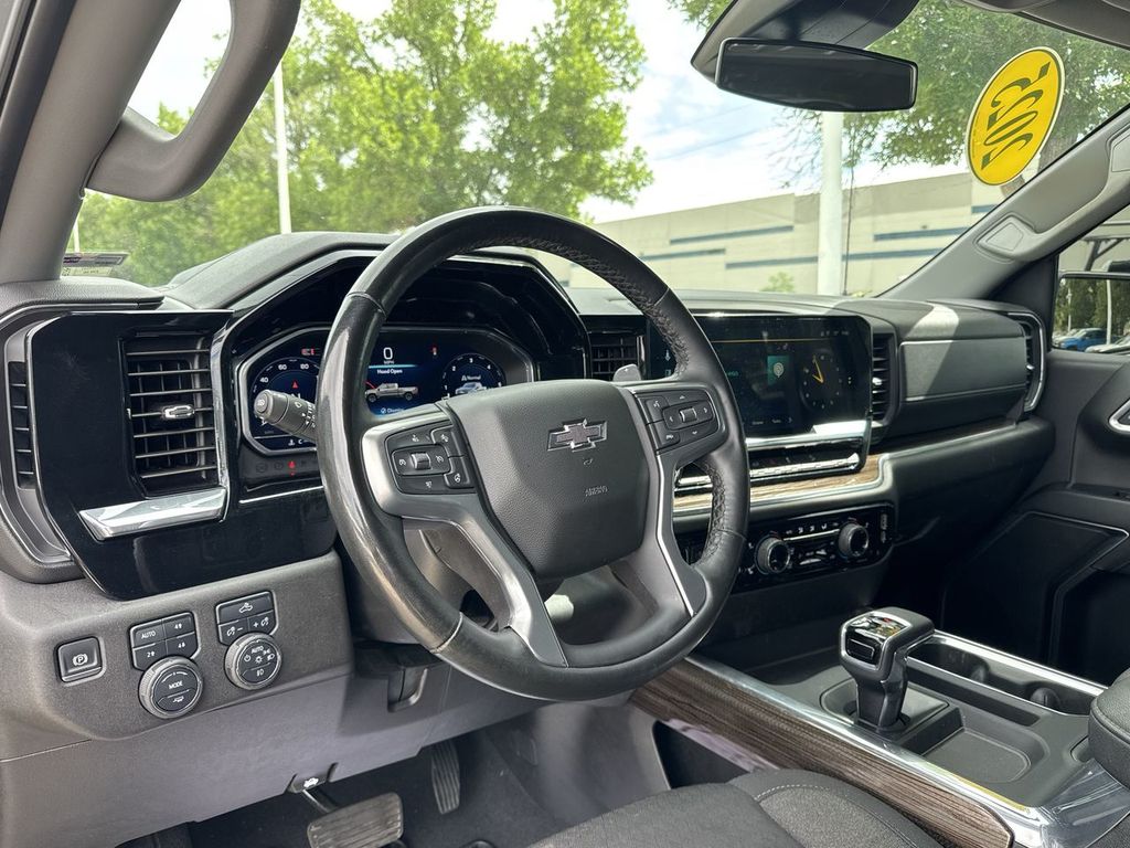 Used 2025 Chevrolet Silverado 1500 Truck