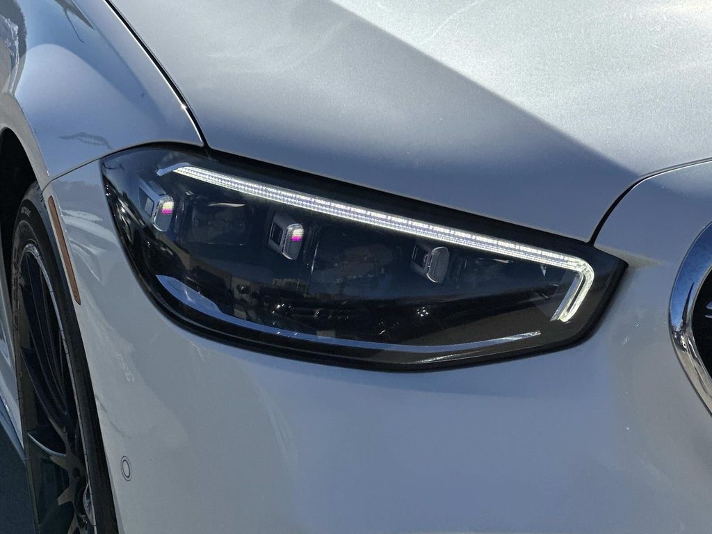 Thumbnail: 2022 Mercedes-Benz S-Class - 5